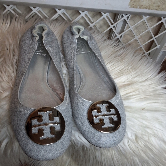 Tory Burch rare gray wool Reva flats 8 - Picture 2 of 10